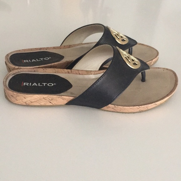 Rialto Shoes | Rialto Thong Sandals Size 8 | Poshmark